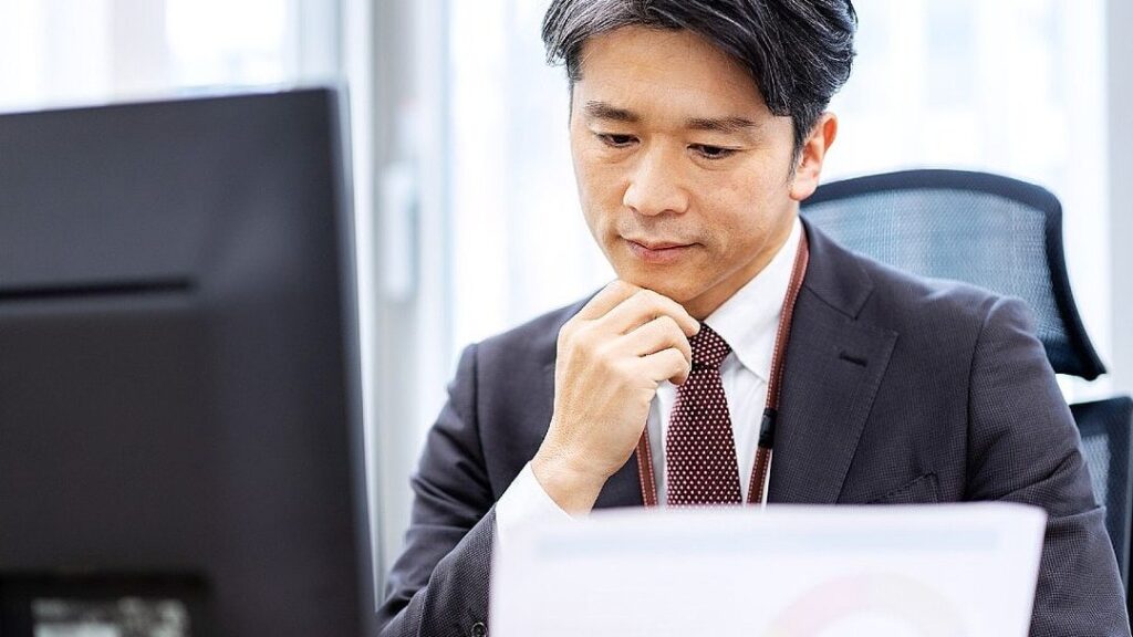 給料日はいくらおろすべきか？適切な金額の考え方